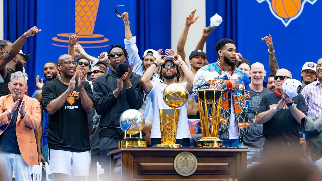 Knicks au arborat trofeul NBA Cup sub cupola legendarului Madison Square Garden