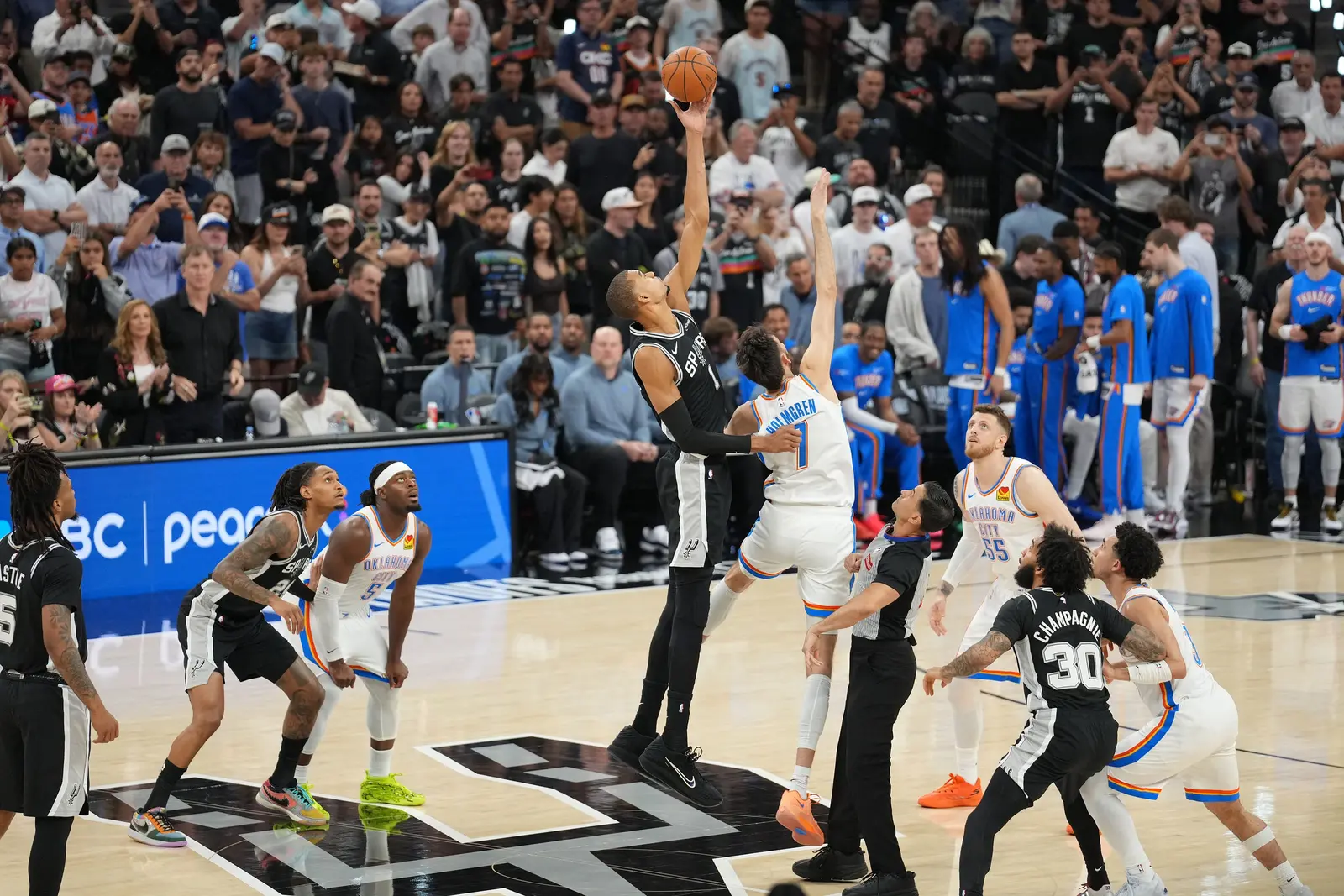 Thunder în San Antonio: revanșa cu Spurs la deschiderea sezonului